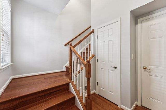 6821 HAMPTON BAY LN, Gainesville, VA 20155