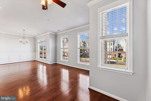 6821 HAMPTON BAY LN, Gainesville, VA 20155