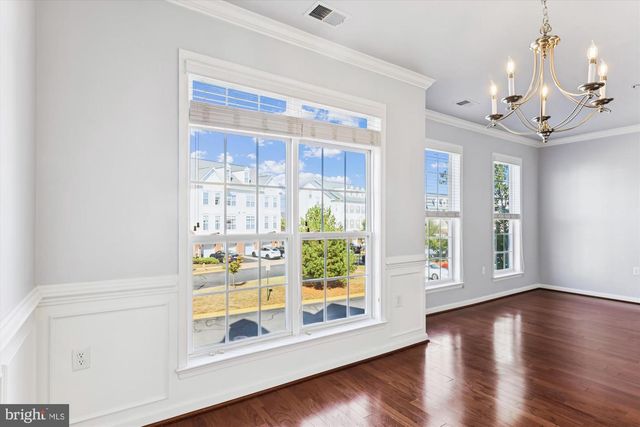 6821 HAMPTON BAY LN, Gainesville, VA 20155