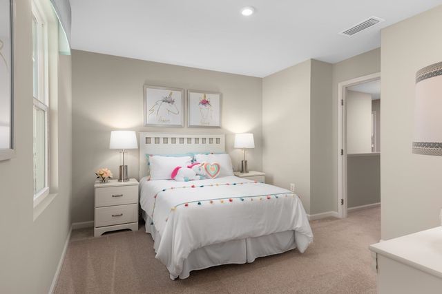 11 WHITE BIRCH RD, Waynesboro, VA 22980