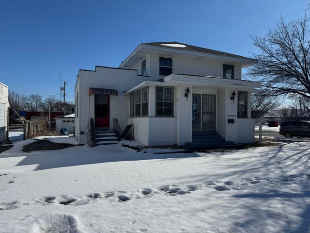 2 N Pearl Street, Knox, IN 46534