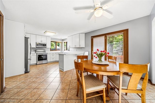5513 Pheasants Walk Drive, North Olmsted, OH 44070