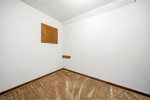 5513 Pheasants Walk Drive, North Olmsted, OH 44070