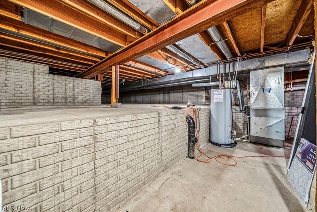 5513 Pheasants Walk Drive, North Olmsted, OH 44070