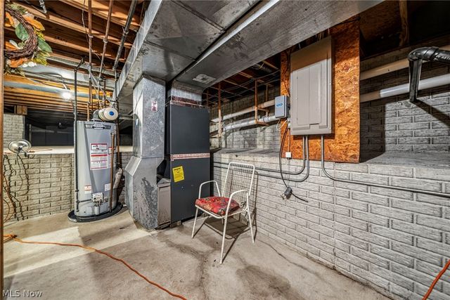 5513 Pheasants Walk Drive, North Olmsted, OH 44070