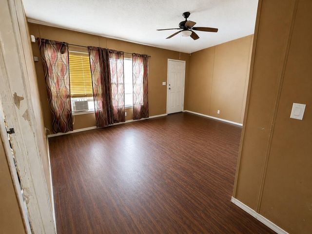 2910 Fairbanks Street, Houston, TX 77026