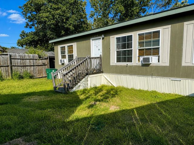 2910 Fairbanks Street, Houston, TX 77026