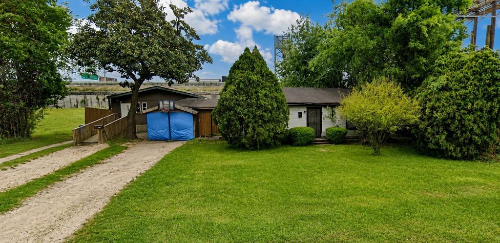 2910 Fairbanks Street, Houston, TX 77026