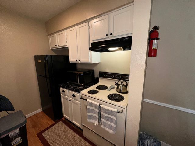 10101 S Gessner Road 213, Houston, TX 77071