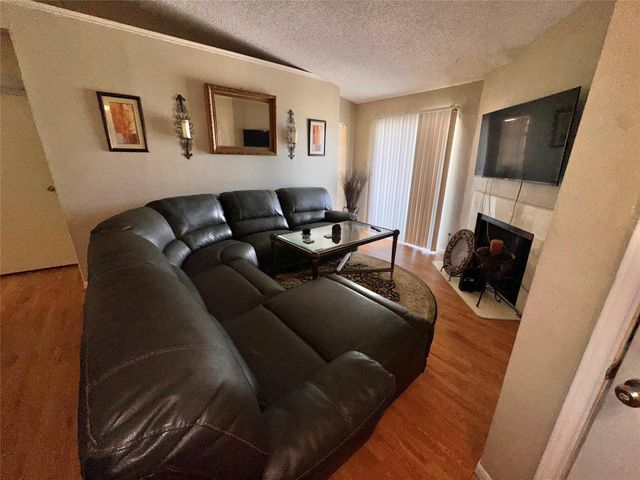 10101 S Gessner Road 213, Houston, TX 77071