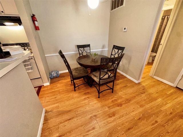 10101 S Gessner Road 213, Houston, TX 77071