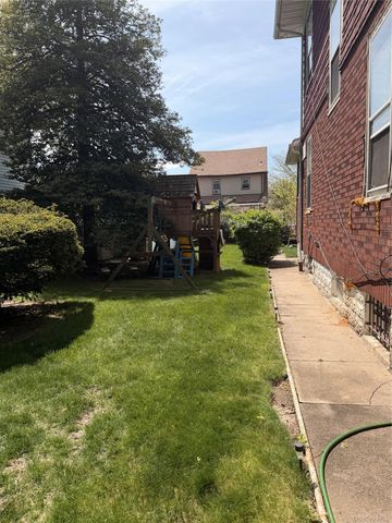 13754 Southgate, Springfield Gardens, NY 11413