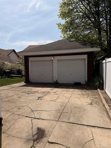 13754 Southgate, Springfield Gardens, NY 11413