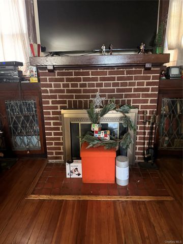 13754 Southgate, Springfield Gardens, NY 11413