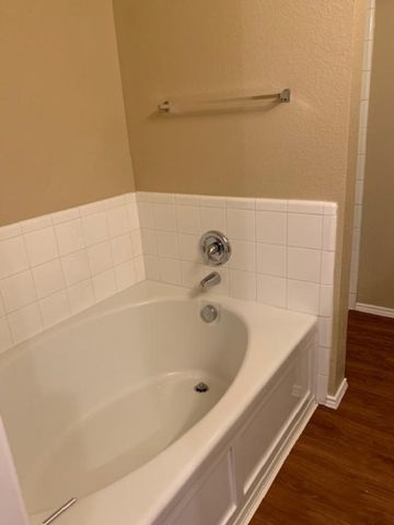 1437 Thornhill Lane, Little Elm, TX 75068