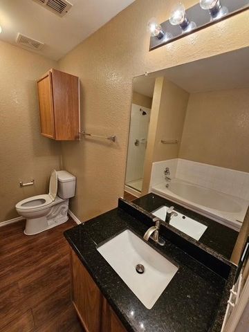 1437 Thornhill Lane, Little Elm, TX 75068