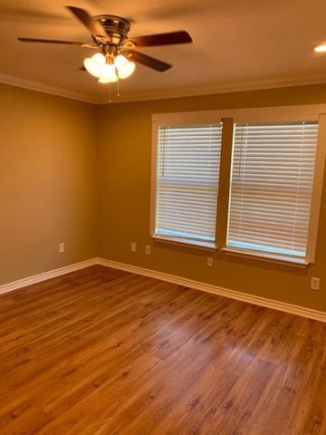 1437 Thornhill Lane, Little Elm, TX 75068