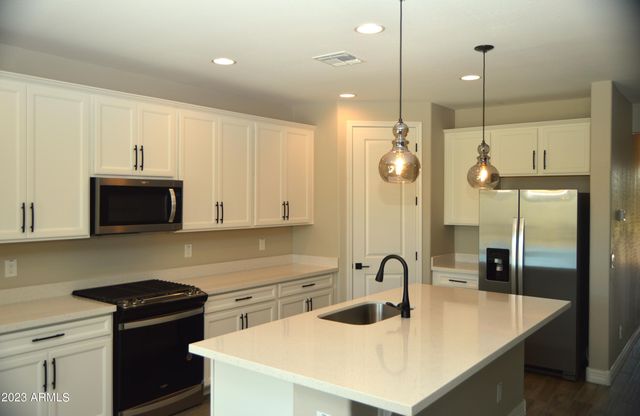 22460 E INDIANA Avenue, Queen Creek, AZ 85142