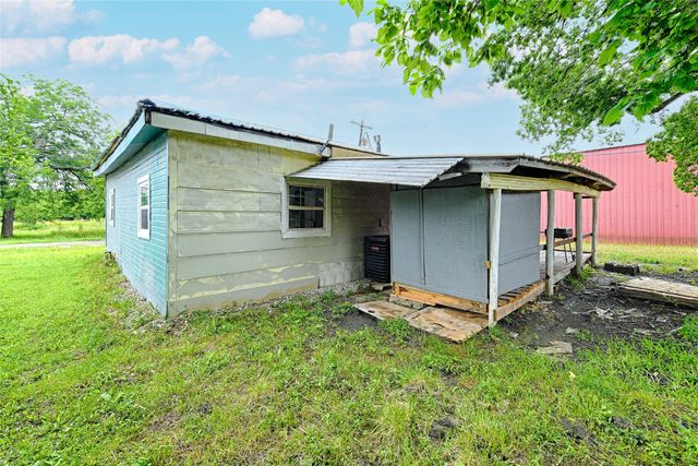 109 W Marsalis Street, Celeste, TX 75423