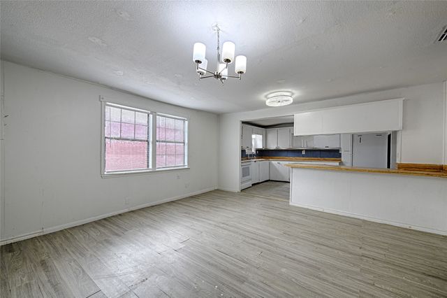 109 W Marsalis Street, Celeste, TX 75423