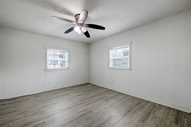 109 W Marsalis Street, Celeste, TX 75423
