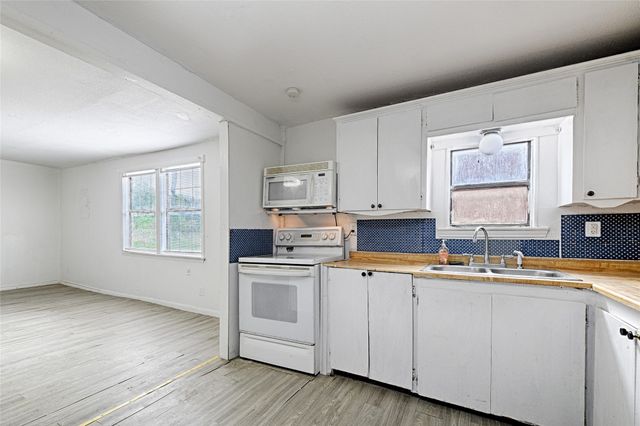 109 W Marsalis Street, Celeste, TX 75423