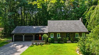 22 Old Coach Lane, Amherst, NH 03031