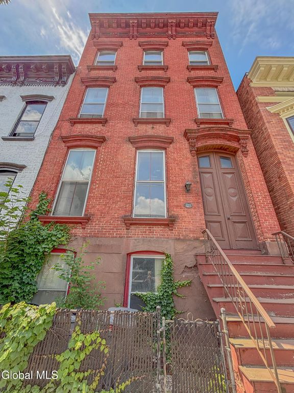 360 Madison Avenue, Albany, NY 12210