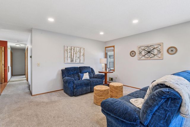 4045 Utica Avenue S, Saint Louis Park, MN 55416