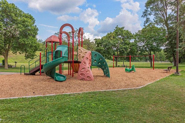 4045 Utica Avenue S, Saint Louis Park, MN 55416