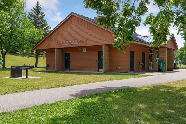 4045 Utica Avenue S, Saint Louis Park, MN 55416