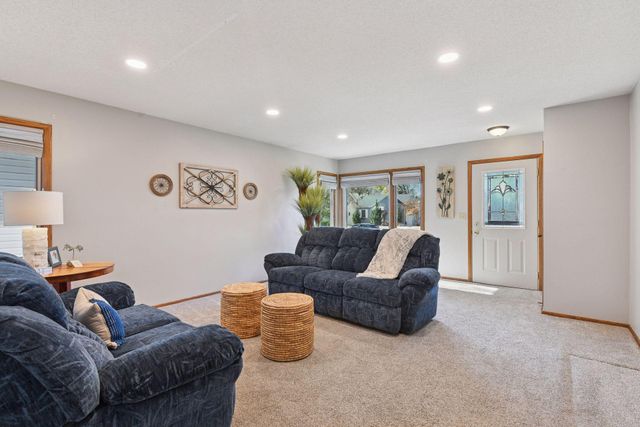 4045 Utica Avenue S, Saint Louis Park, MN 55416