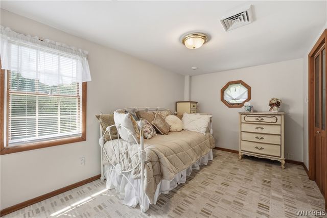 5224 Old Goodrich Road, Clarence, NY 14031