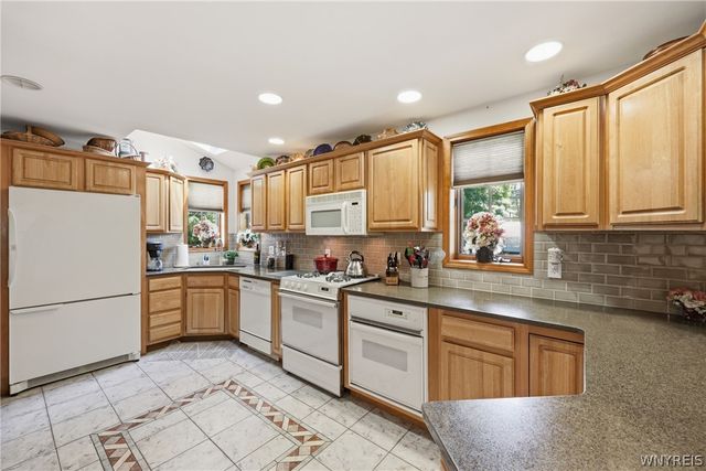 5224 Old Goodrich Road, Clarence, NY 14031