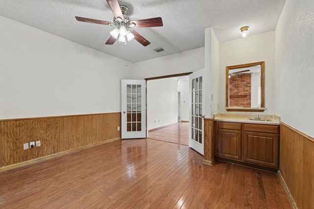 1008 Primrose Street, Mesquite, TX 75149