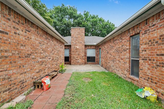 1008 Primrose Street, Mesquite, TX 75149