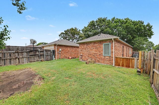 1008 Primrose Street, Mesquite, TX 75149