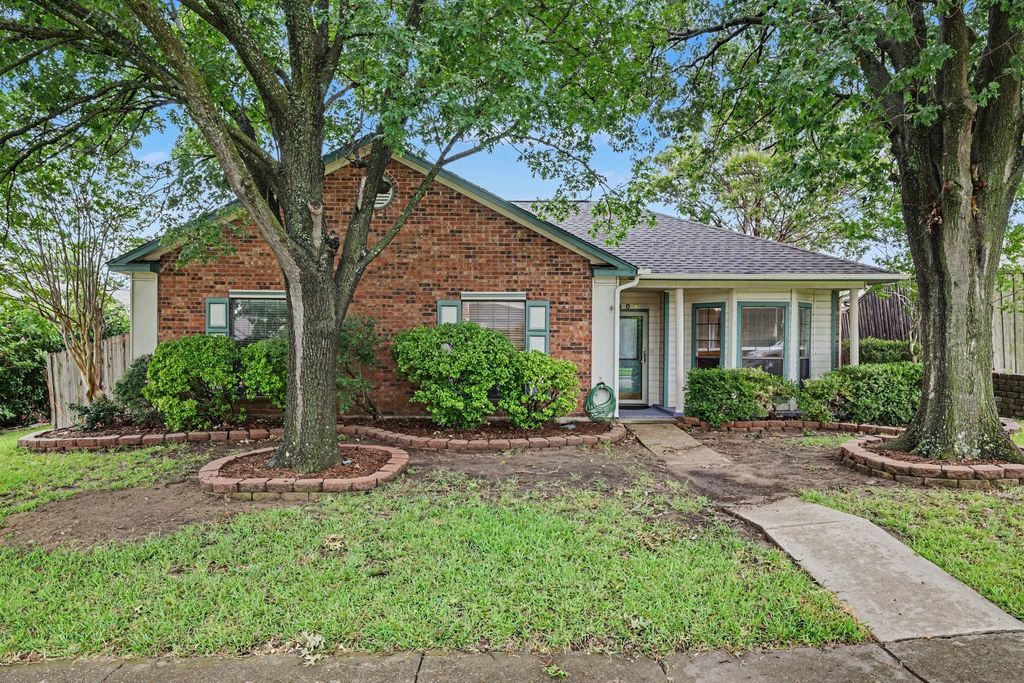 1008 Primrose Street, Mesquite, TX 75149