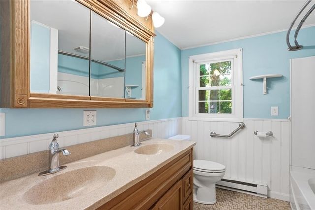 6 Gerard Ave, Freetown, MA 02717