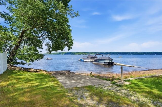 6 Gerard Ave, Freetown, MA 02717