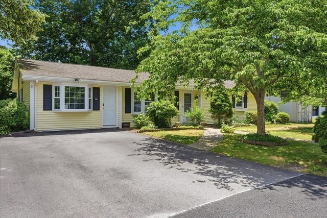 6 Gerard Ave, Freetown, MA 02717