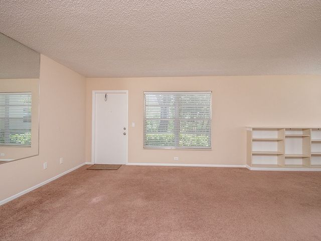 28 Vista Gardens Trail 102, Vero Beach, FL 32962