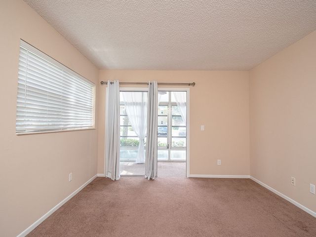 28 Vista Gardens Trail 102, Vero Beach, FL 32962