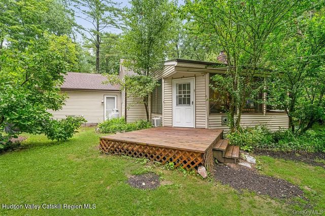 182 Redder Road, Pine Bush, NY 12566