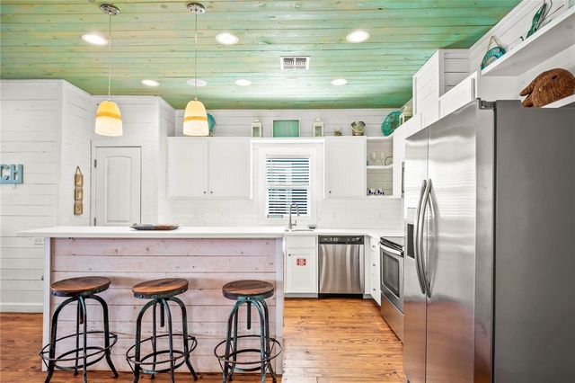 2727 S 11th St 15, Port Aransas, TX 78373