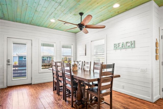 2727 S 11th St 15, Port Aransas, TX 78373