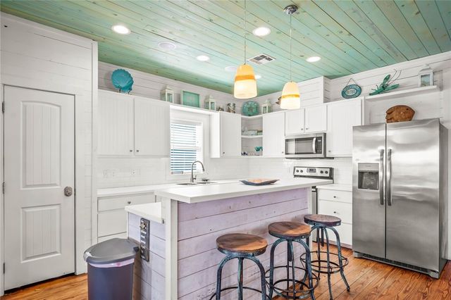 2727 S 11th St 15, Port Aransas, TX 78373