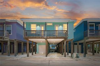 2727 S 11th St 15, Port Aransas, TX 78373