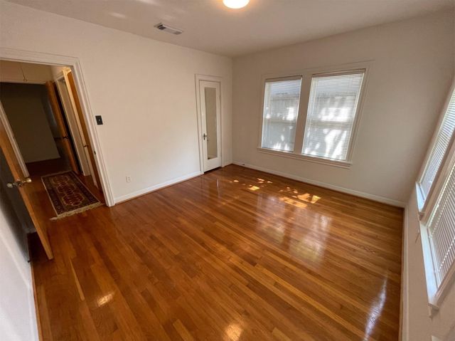 3720 Jardin Street, Houston, TX 77005