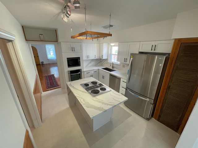 3720 Jardin Street, Houston, TX 77005